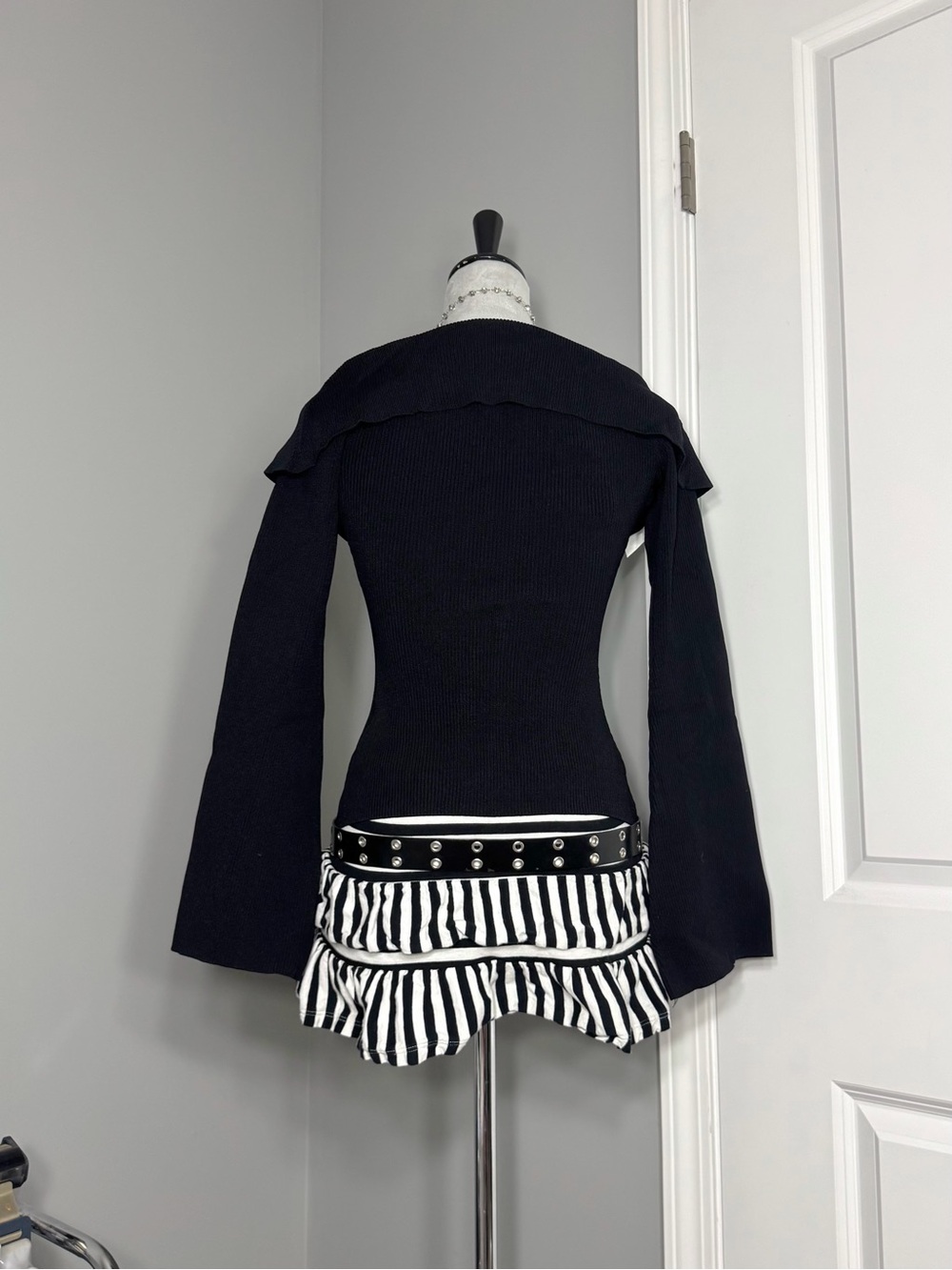 NWT Dolls Kill Sugar Thrillz Bowtie Zip Up Ribbed Cardigan - Picture 7 of 11